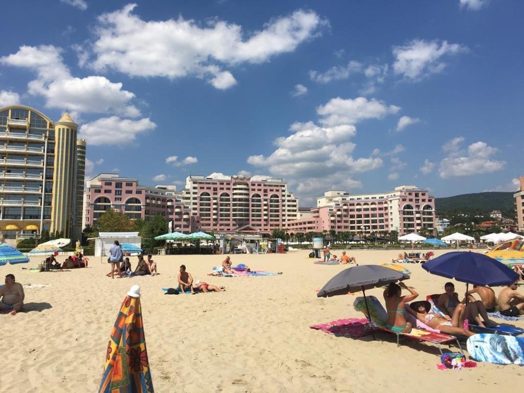 Apartment Sunny Beach Plaza 100 M Sea Exteriér fotografie