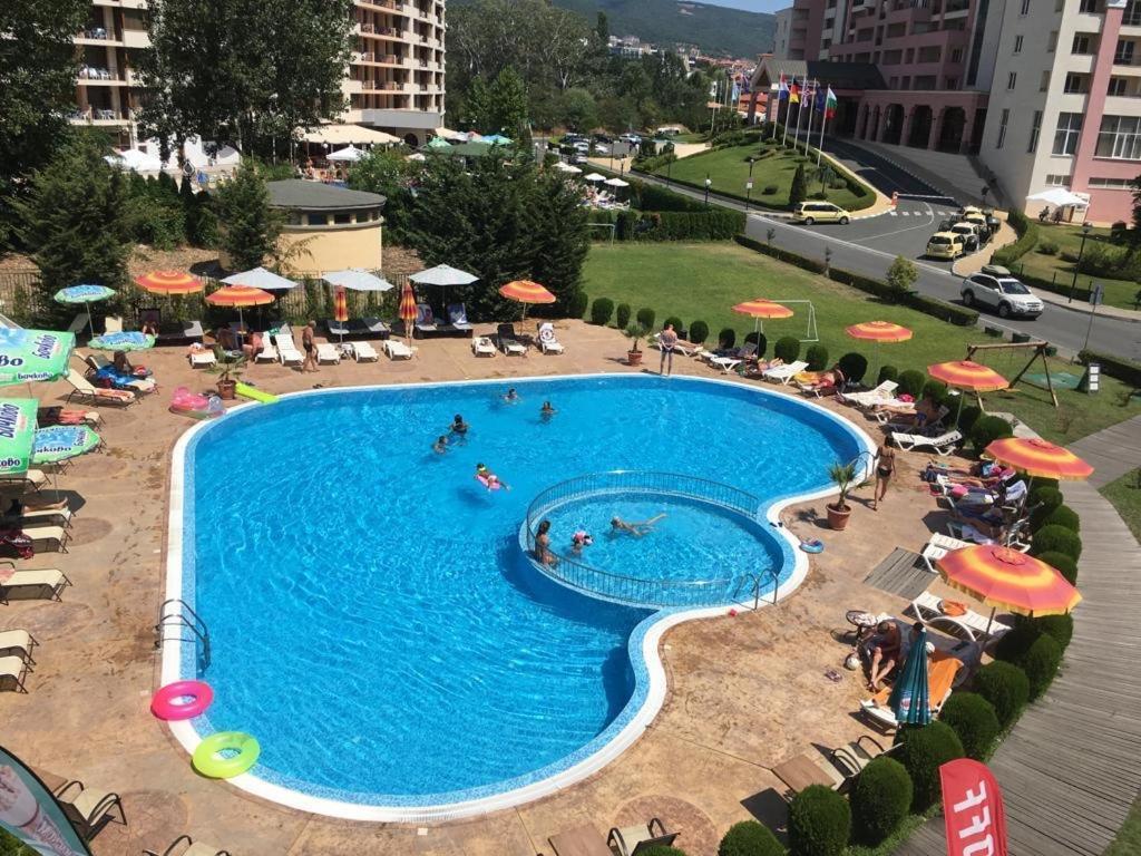 Apartment Sunny Beach Plaza 100 M Sea Exteriér fotografie