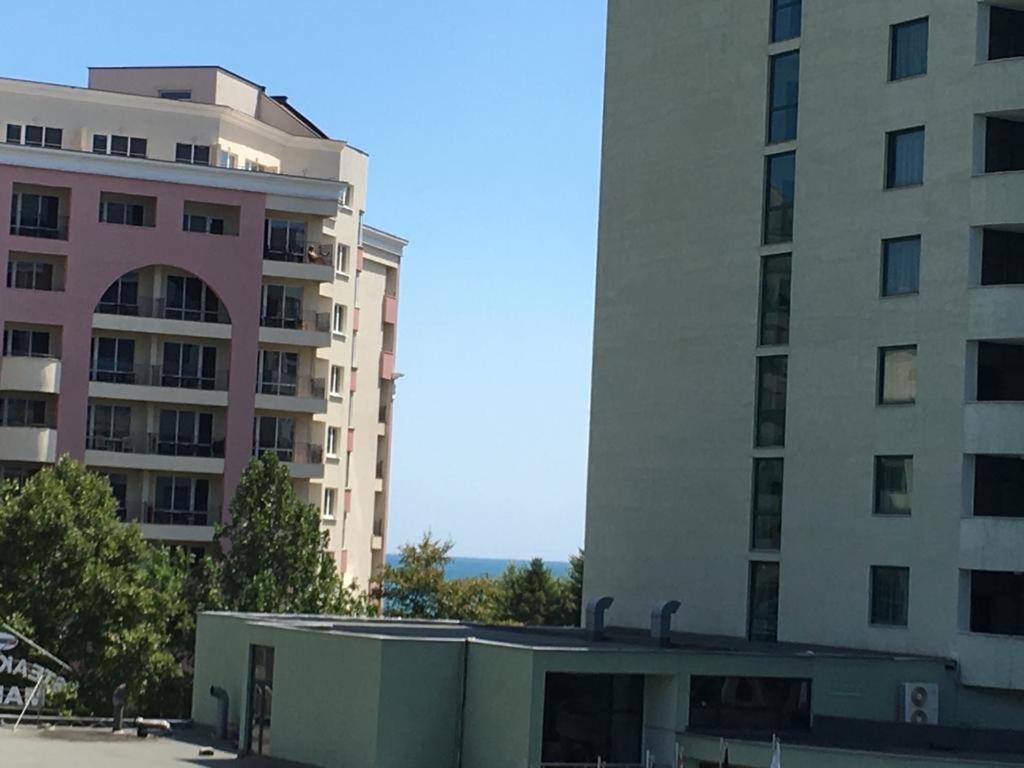 Apartment Sunny Beach Plaza 100 M Sea Exteriér fotografie